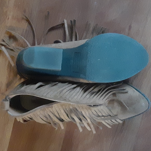 Fringe Brown Boots - Picture 3 of 3